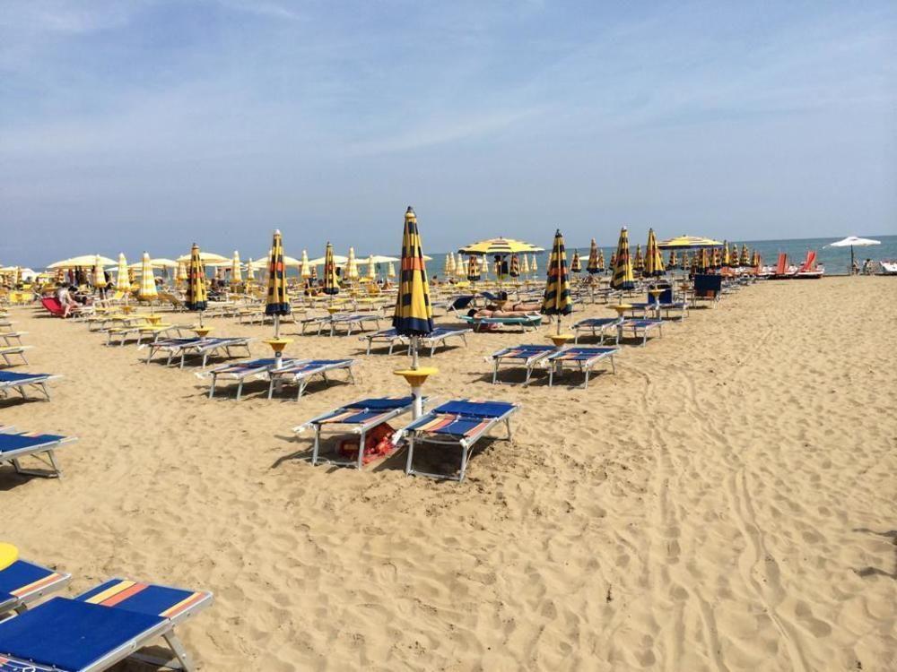 Hotel Al Mare Lido di Jesolo Exterior photo